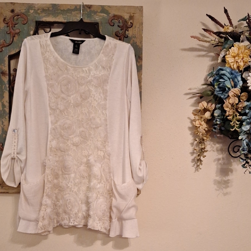 Ali Miles Ivory Lace Embroidered Sweater. Excellent Condition Size Medium - Picture 4 of 14